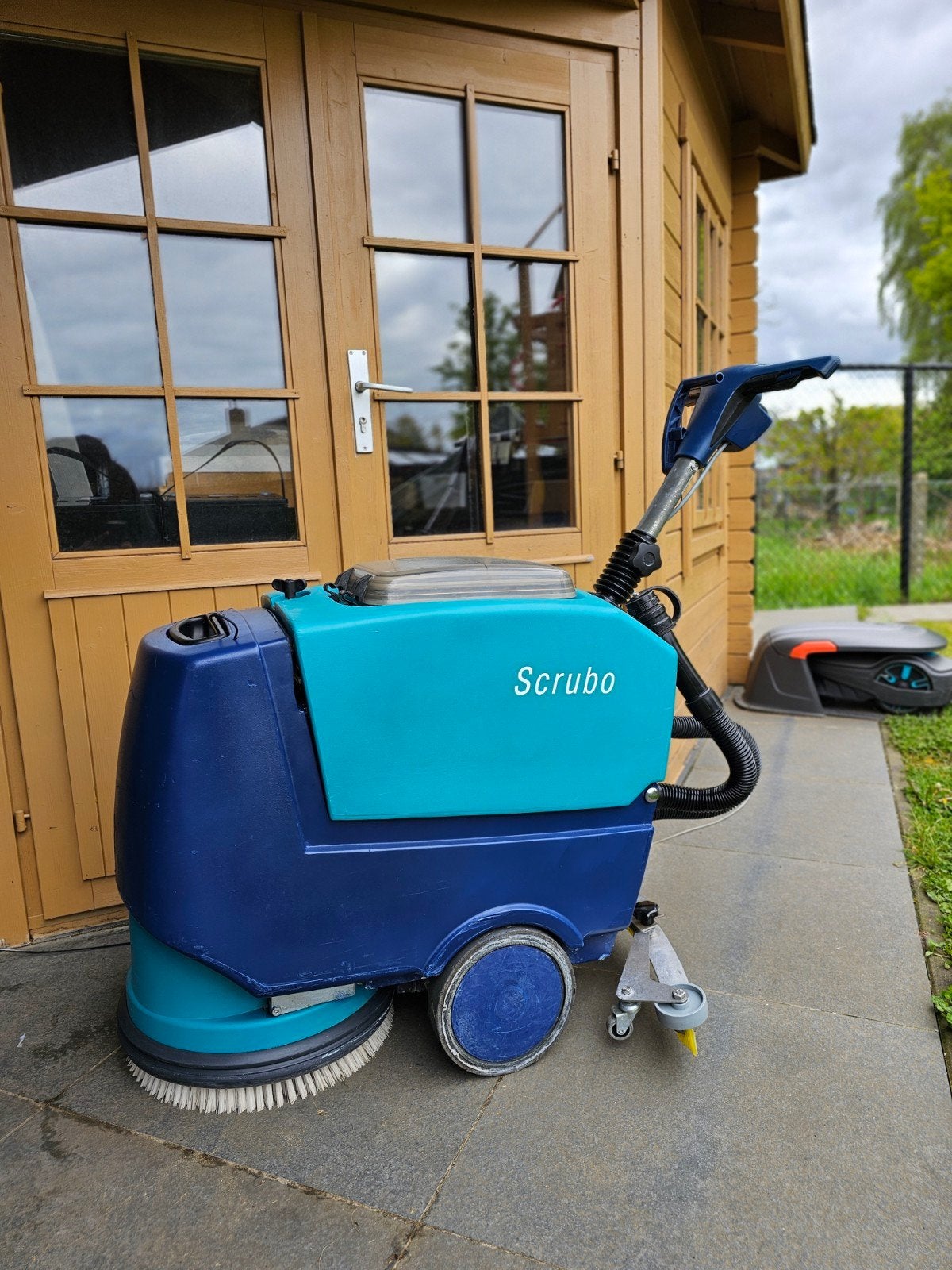 Wetrok Scrubo Schrobzuigmachine Nieuwe Accupakket, Doe-het-zelf en Verbouw, Reinigingsmachines, Ophalen of Verzenden, Gebruikt