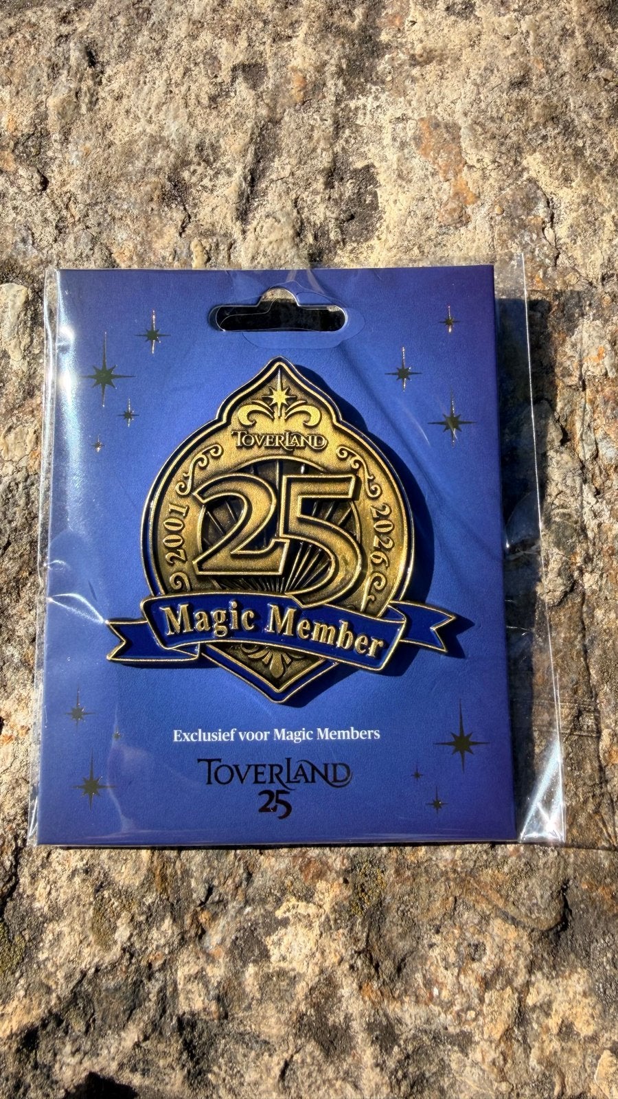 Toverland 25 Jaar Magic Member Pin 2001-2026, Verzamelen, Ophalen of Verzenden, Nieuw