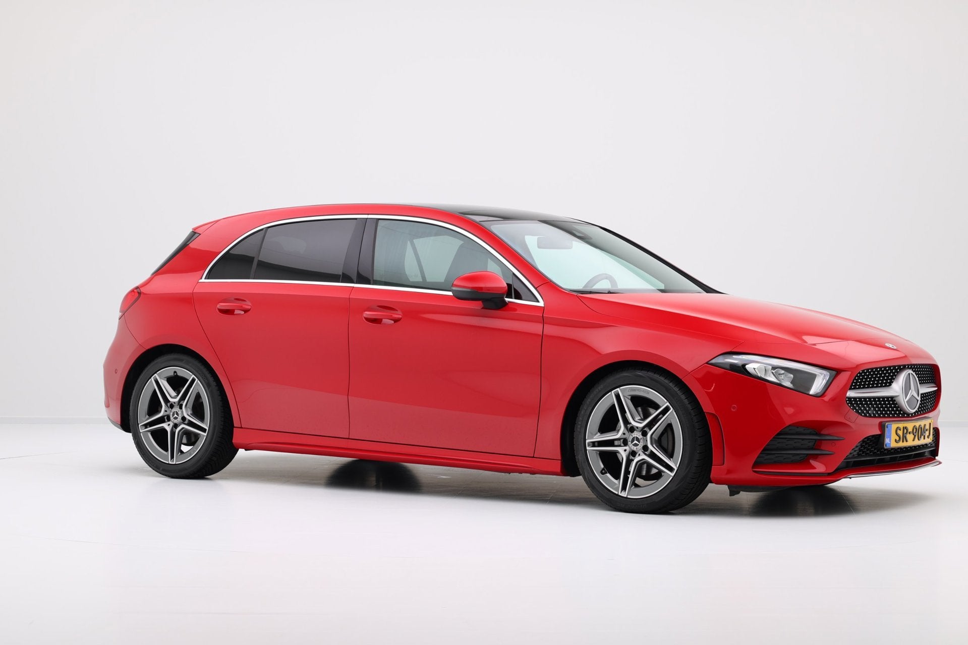 Foto 4 van Mercedes-Benz A-klasse 200 Business Solution AMG Aut. Pano|L