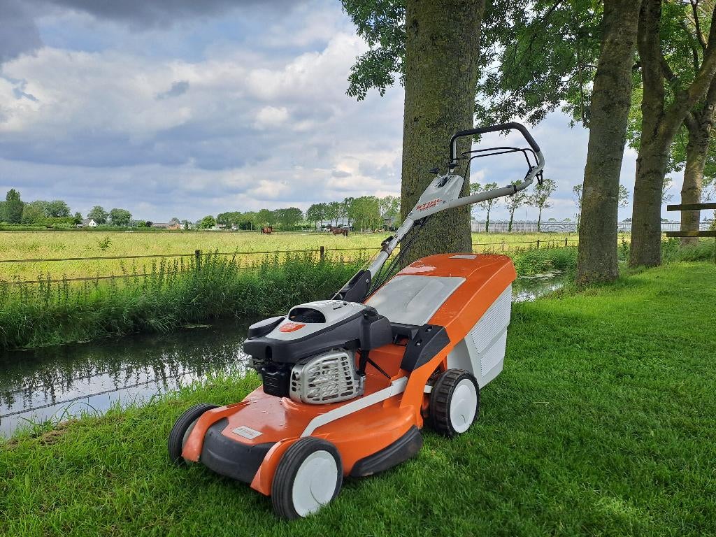 Stihl RM 655 VS benzine grasmaaier., Ophalen, Cirkelmaaier, Stihl, Gebruikt