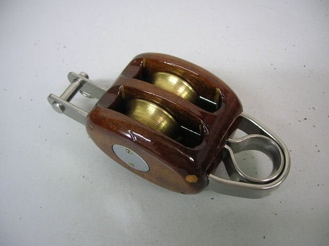 Houten Blok / Katrol, dubbelschijfs + hondsvot, 12 mm, Ophalen of Verzenden, Nieuw, Lijn of Blok