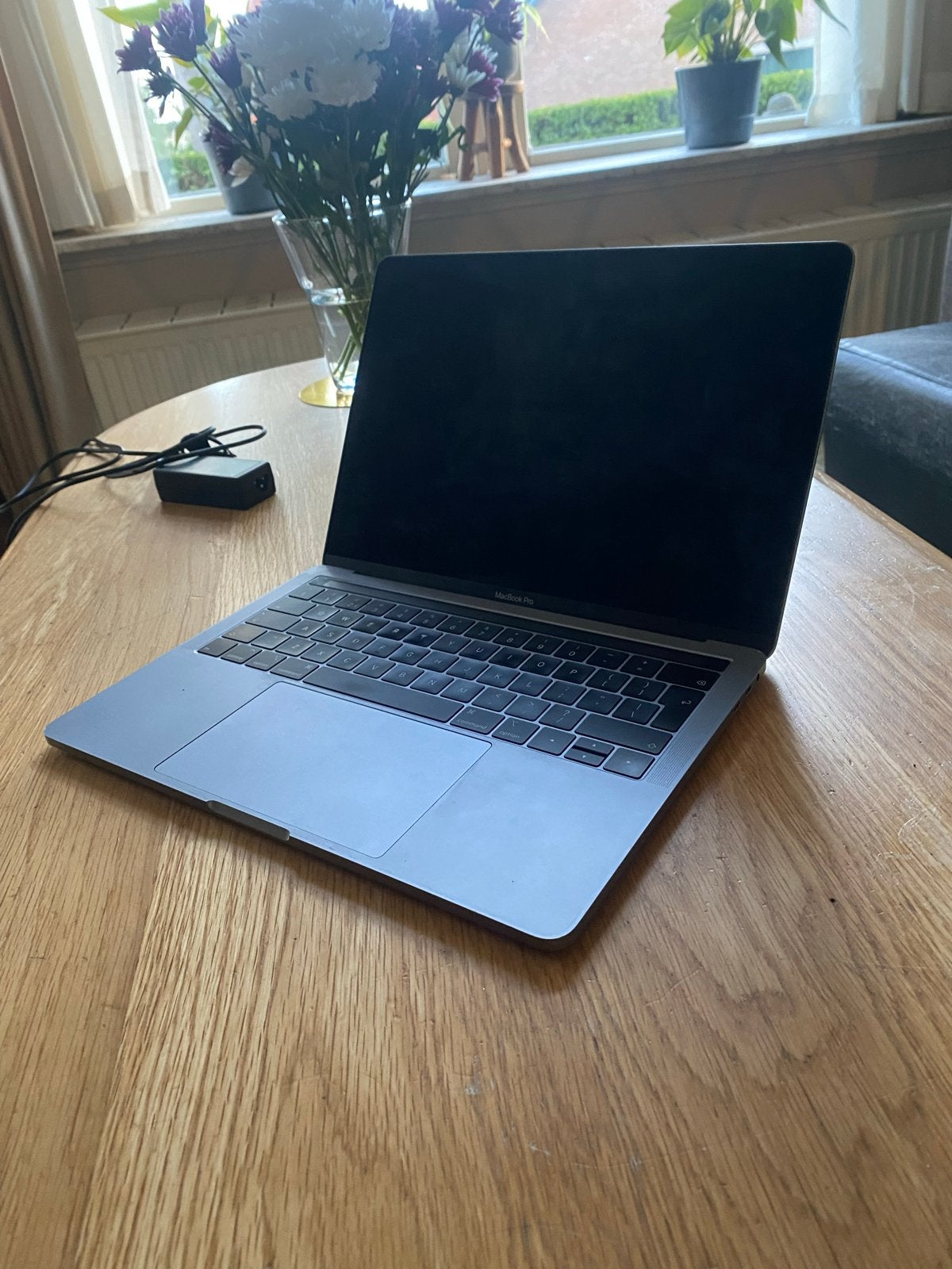 MacBook Pro 2019 i5 8GB RAM - Scherm defect, Computers en Software, MacBook Pro, 256 GB, 8 GB, 13 inch