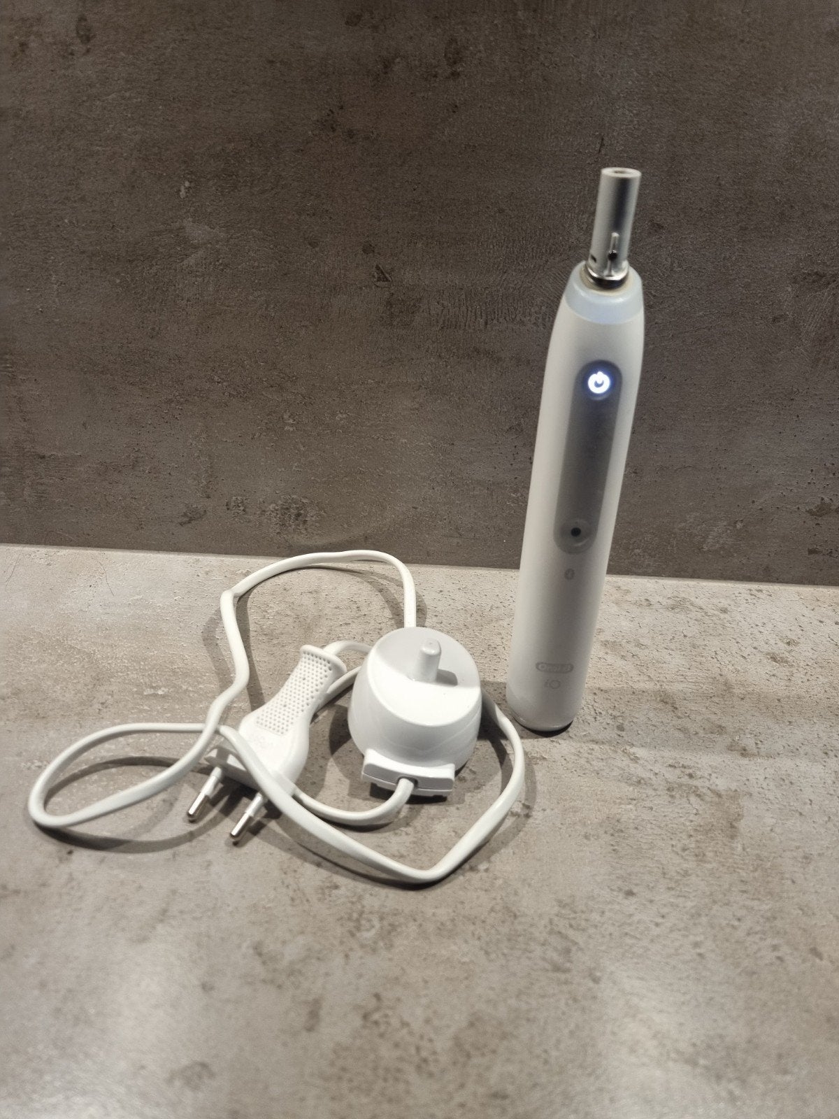 Oral B io, Ophalen of Verzenden, Zo goed als nieuw, Tandenborstel