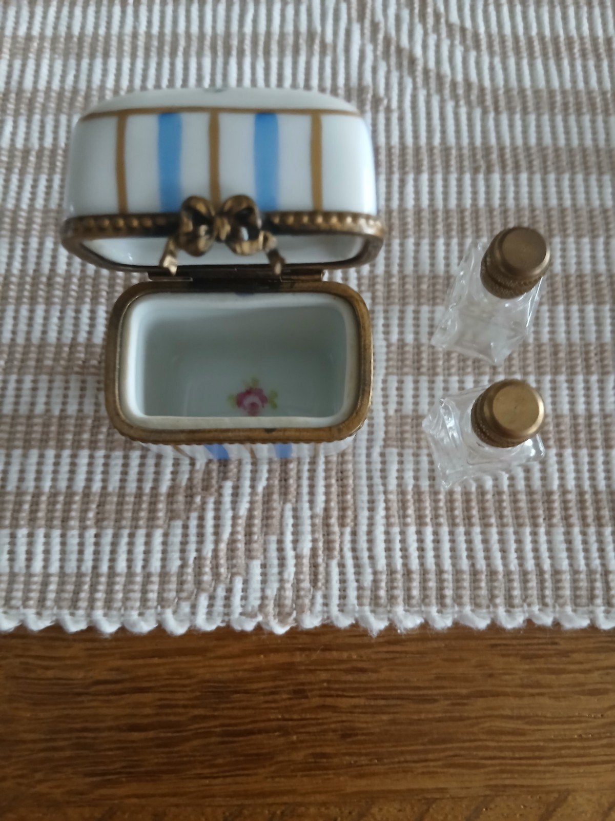 Limoges doosje met parfumflesjes, Ophalen of Verzenden