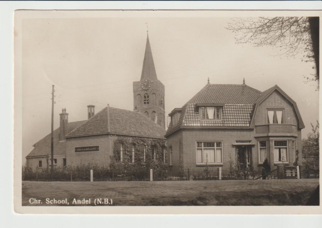 Andel N.Br. Chr. School met Kerk, Verzamelen, Ophalen of Verzenden, 1920 tot 1940, Gelopen, Noord-Brabant