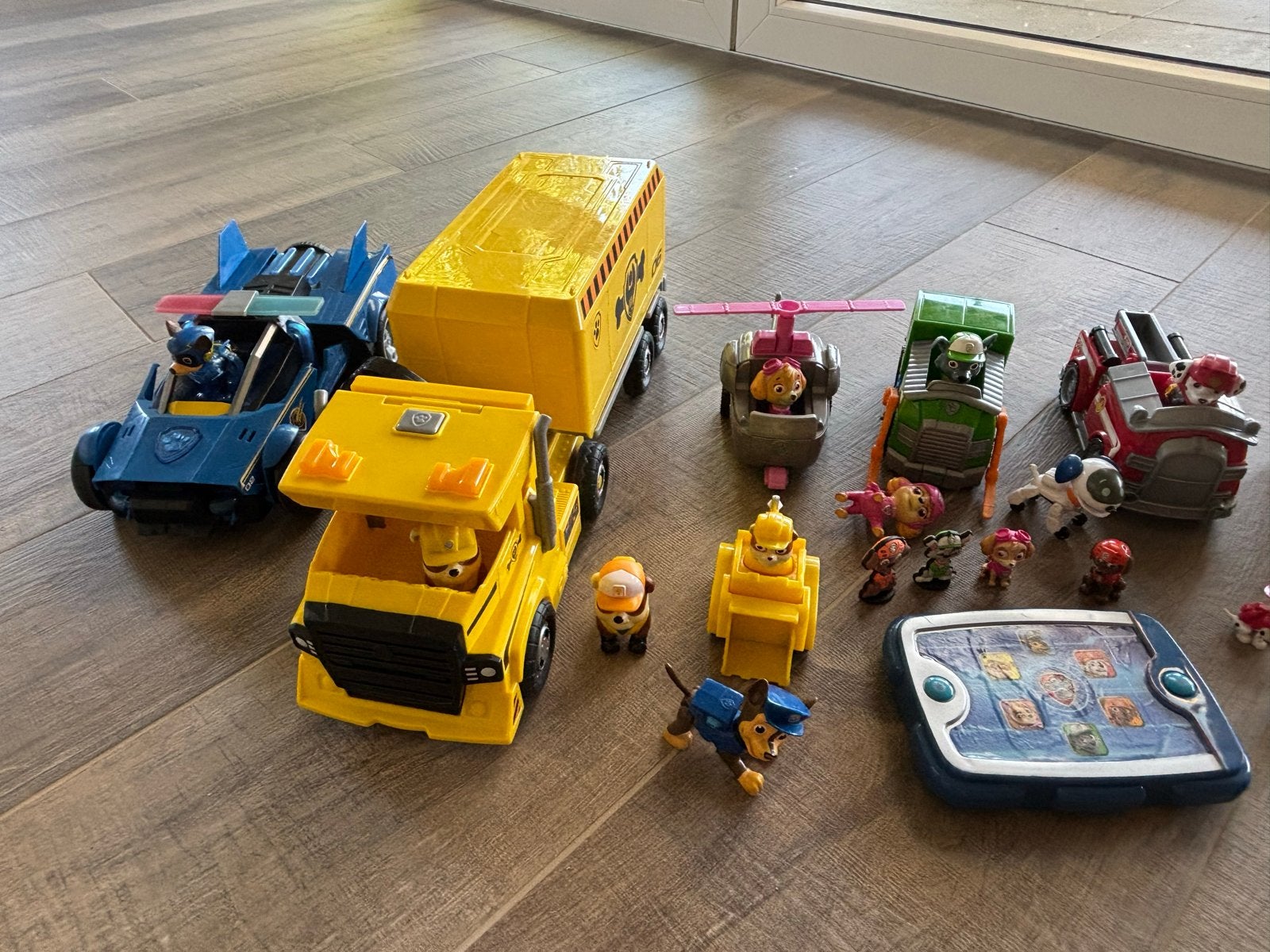 Grote Paw Patrol speelset met voertuigen en figuren, Ophalen of Verzenden, Gebruikt, Jongen of Meisje