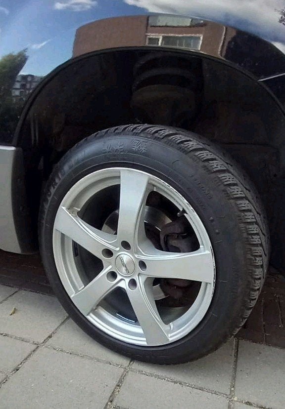 Foto 13 van Mitsubishi Outlander 2.0 MPI 2WD 2006 Zwart