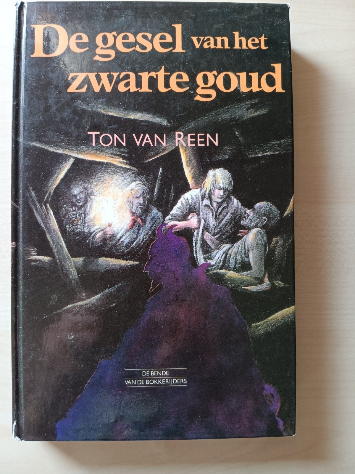De gesel van het zwarte goud, Boeken, Ophalen of Verzenden, Gelezen, Ton van Reen
