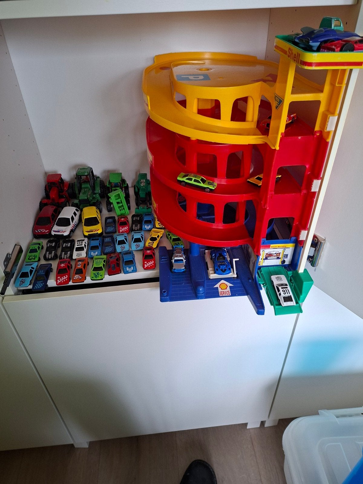 Shell Garage Parkeergarage met veel auto's, Ophalen, Gebruikt