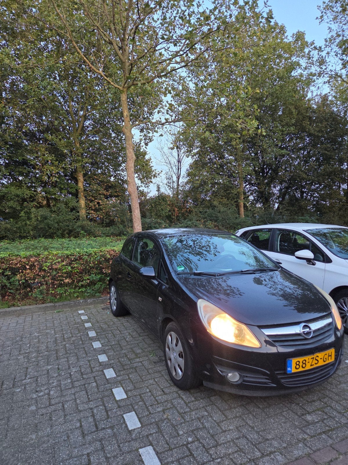 Opel Corsa 1.2 16V 3D WR 2008 Zwart klusauto, Auto's, Voorwielaandrijving, 40 €/maand, Zwart, 1229 cc