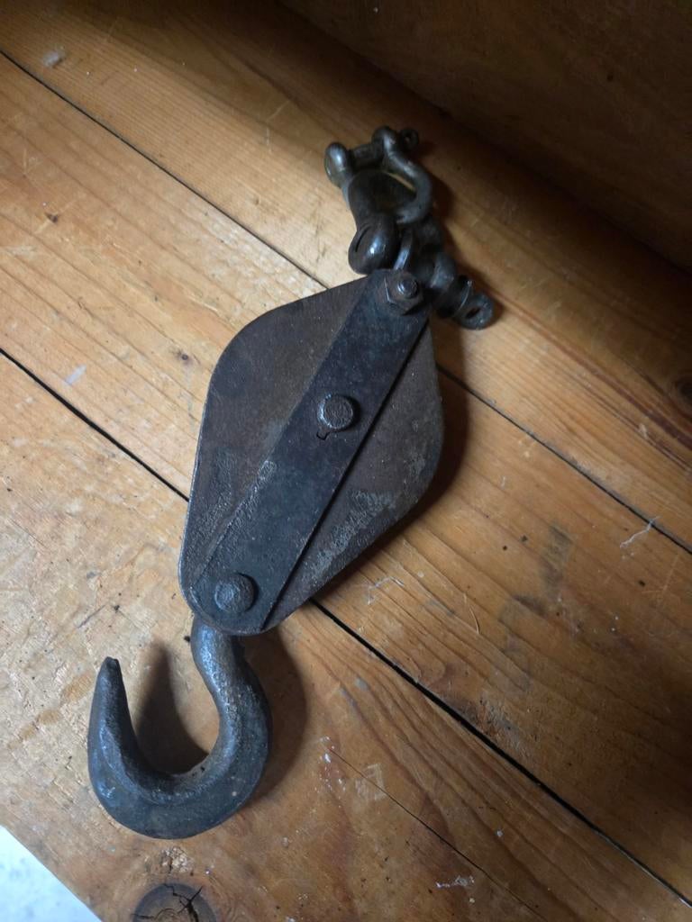 Antieke Katrol met Haak - Robuust en Decoratief, Ophalen of Verzenden