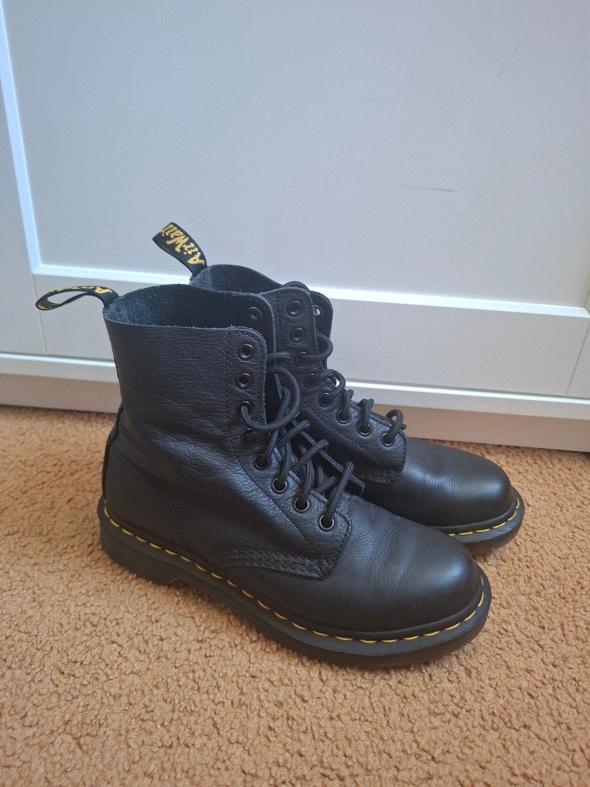 Zwarte Dr. Martens laarsjes maat 38, Kleding | Dames, Schoenen, Zo goed als nieuw, Lage of Enkellaarzen, Zwart, Ophalen of Verzenden