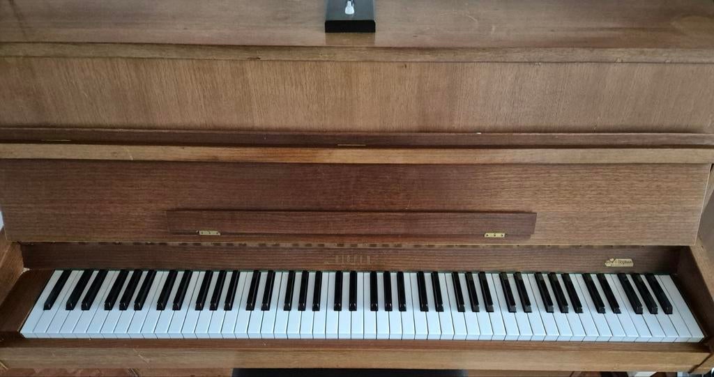 Piano met lampje voor bladmuziek, Ophalen, Gebruikt