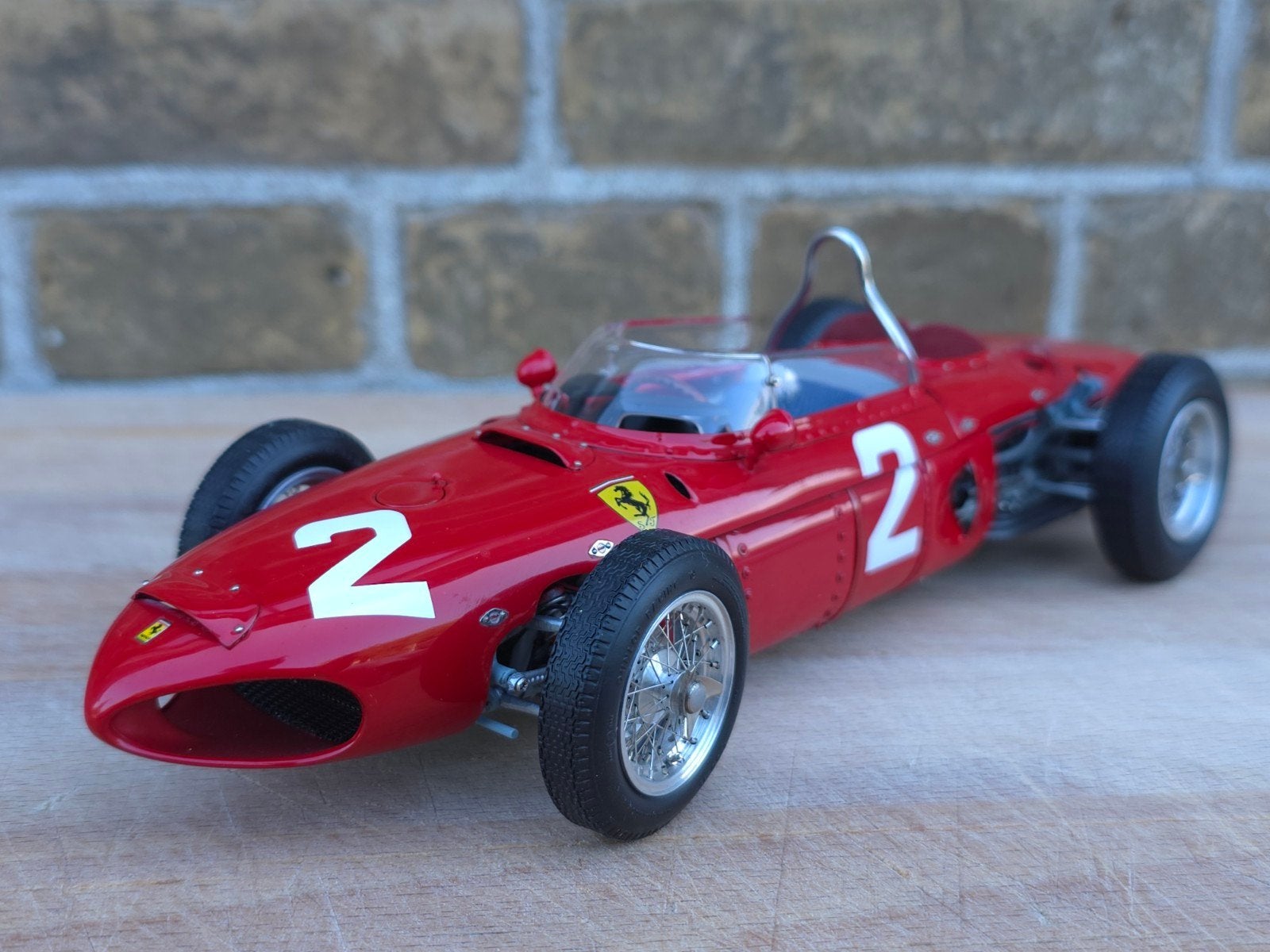 Ferrari Dino 156 F1 1961 "Sharknose" Phil Hill 1:18, Hobby en Vrije tijd, Modelauto's | 1:18, Ophalen of Verzenden, Zo goed als nieuw