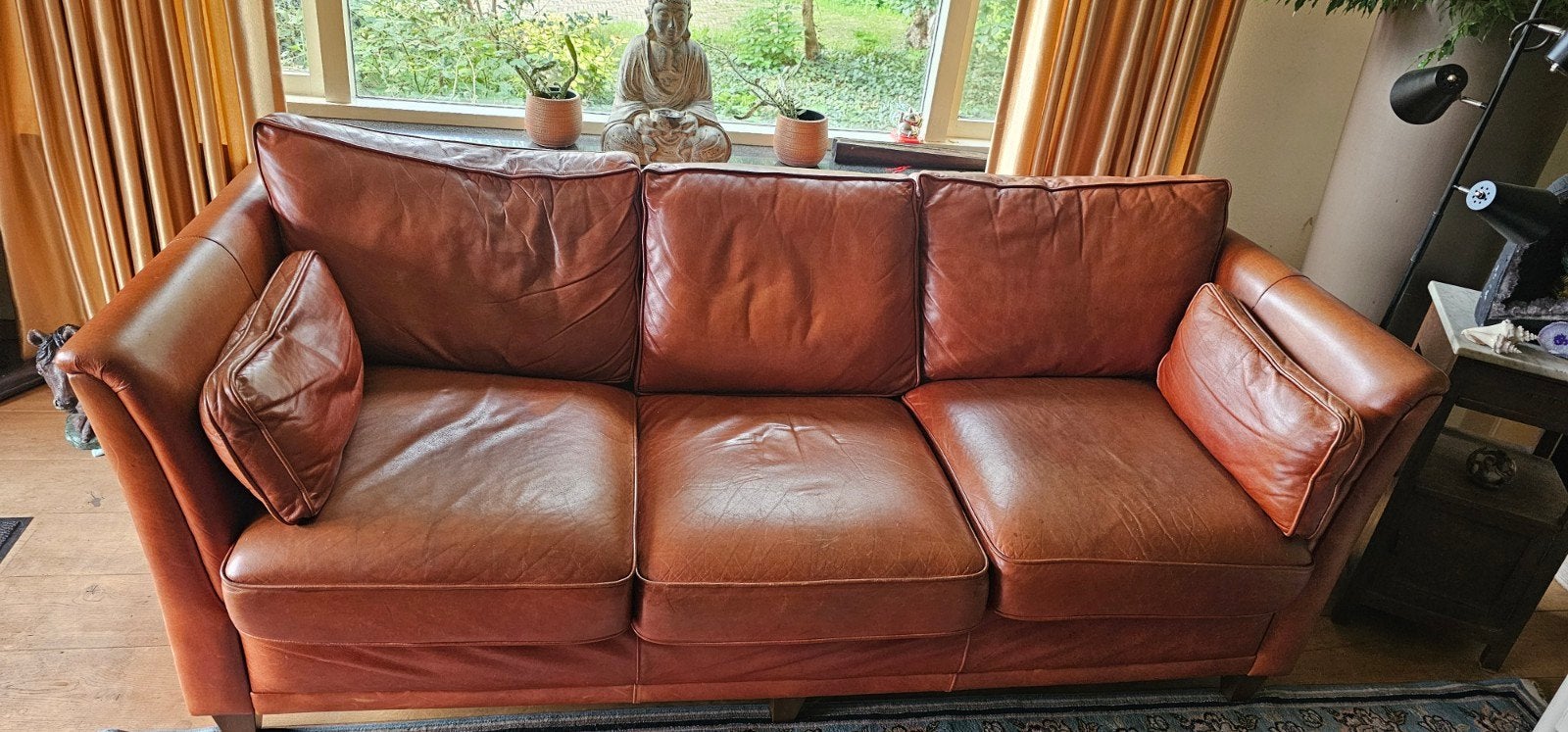 Leren Kasteelbank in Cognac Kleur - Comfortabel en Stijlvol, Huis en Inrichting, Ophalen, Gebruikt, Driepersoons, Rechte bank