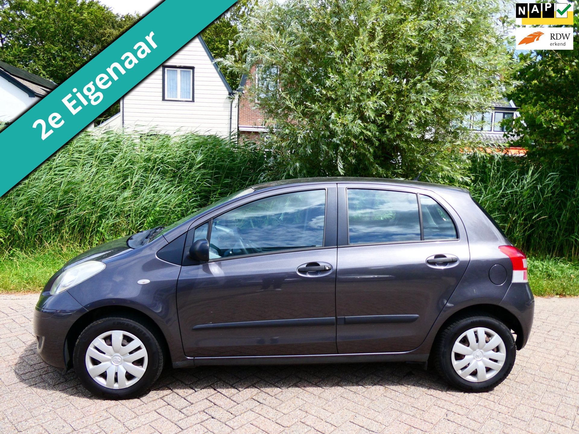 Toyota Yaris 1.0 VVTi Acces 5-deurs 2e eigenaar Zuinig Degel, Auto's, Voorwielaandrijving, Stof, 750 kg, Bedrijf