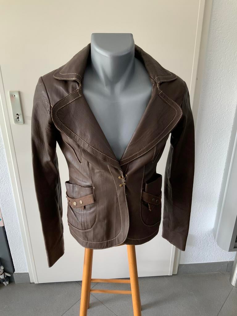 Leuk bruin leren damesjasje. Merk Vero Moda maat. S., Bruin, Ophalen of Verzenden, Jasje, Maat 34 (XS) of kleiner