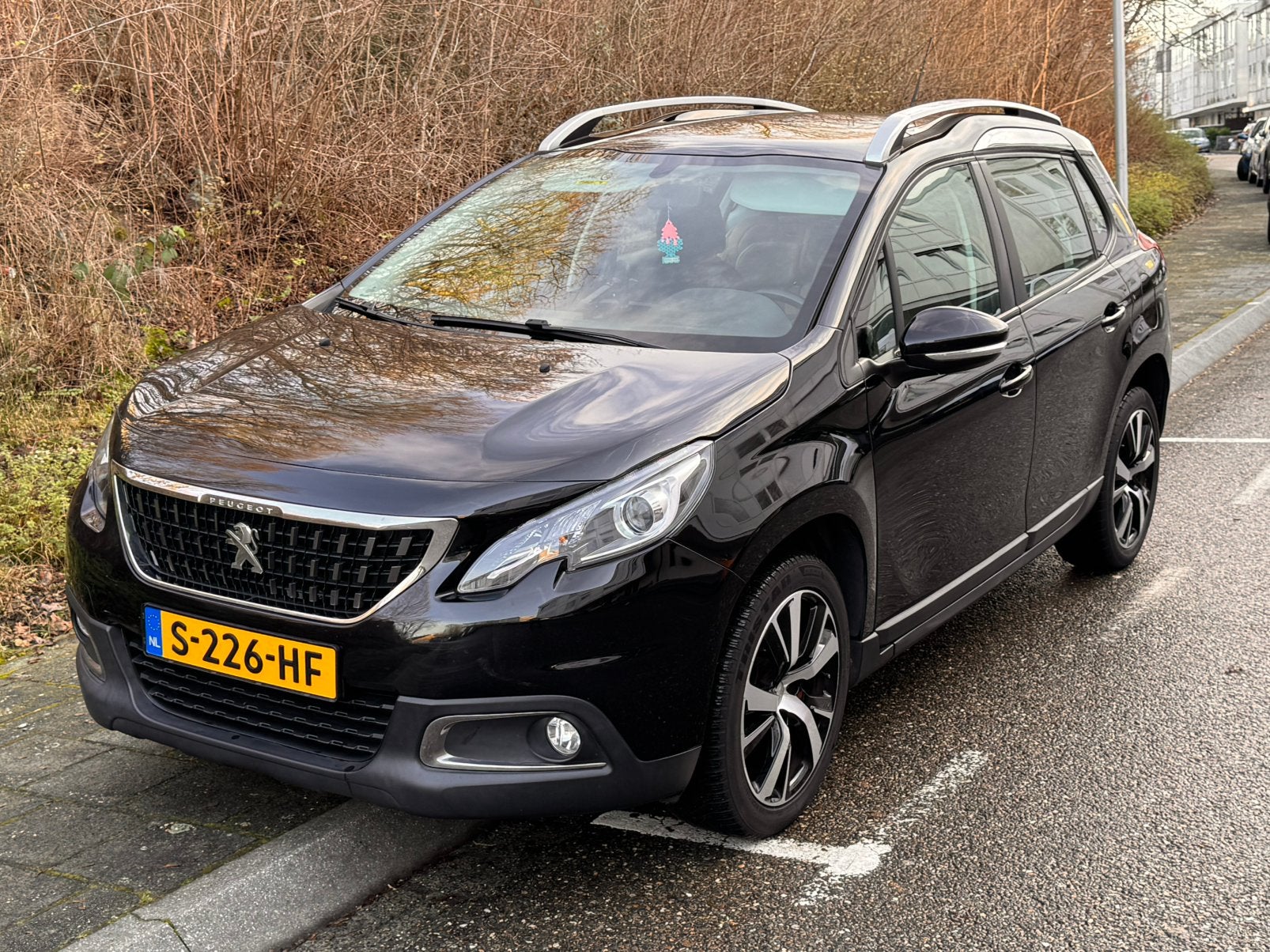 Peugeot 2008 1.2 Puretech 2019 Zwart, NIEUWE DISTRIBUTIERIEM, Voorwielaandrijving, 1250 kg, 1136 kg, 1199 cc