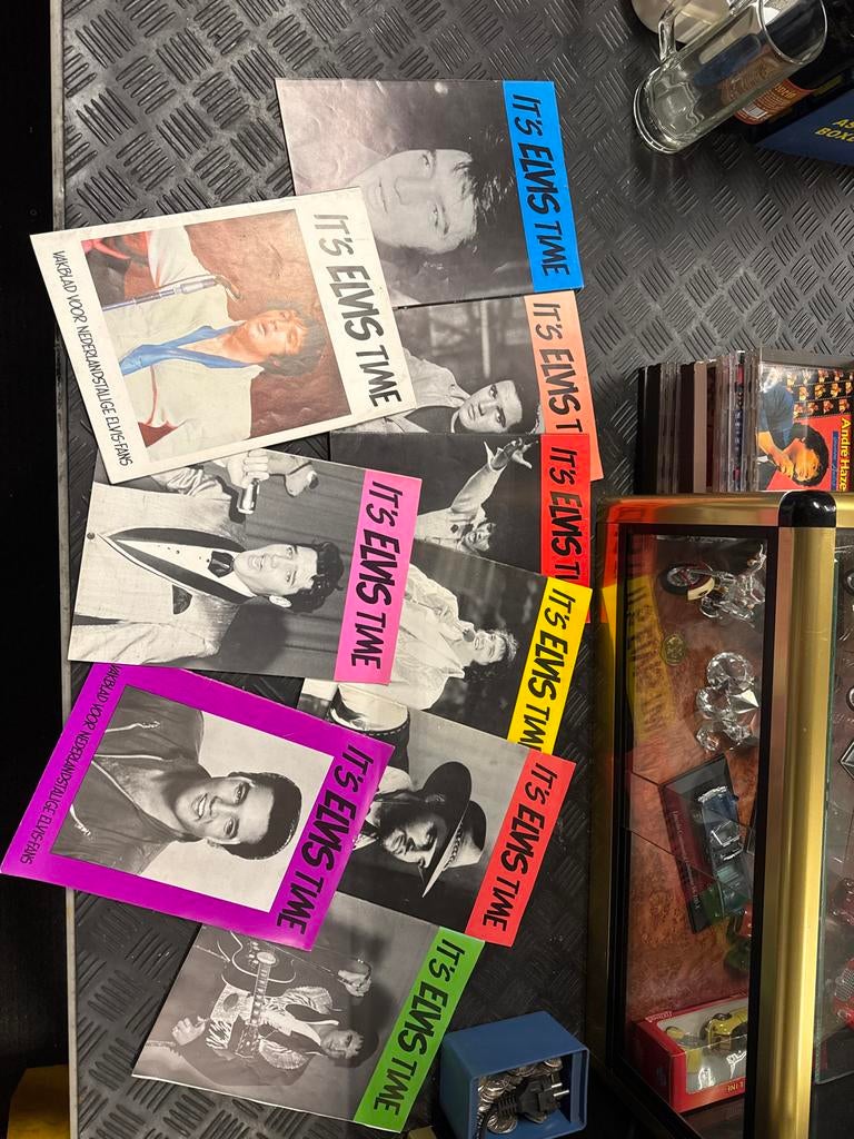9x It's Elvis Time - Oude Boekjes voor Elvis Fans, Ophalen, Gelezen, Muziek, Film of Tv
