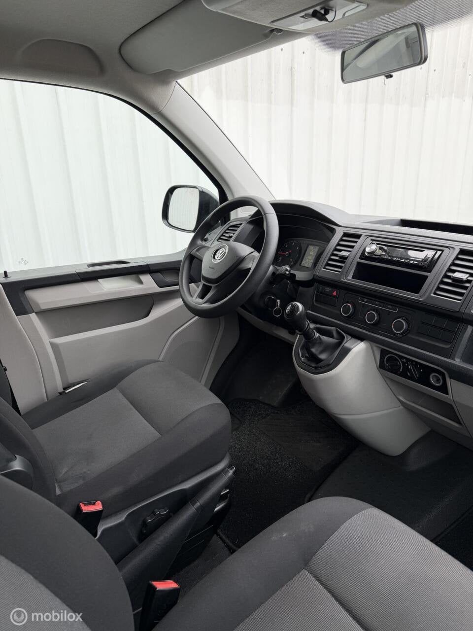 Volkswagen Transporter 2.0 TDI L2H1 Economy Business, Auto's, Voorwielaandrijving, Stof, Gebruikt, Euro 6