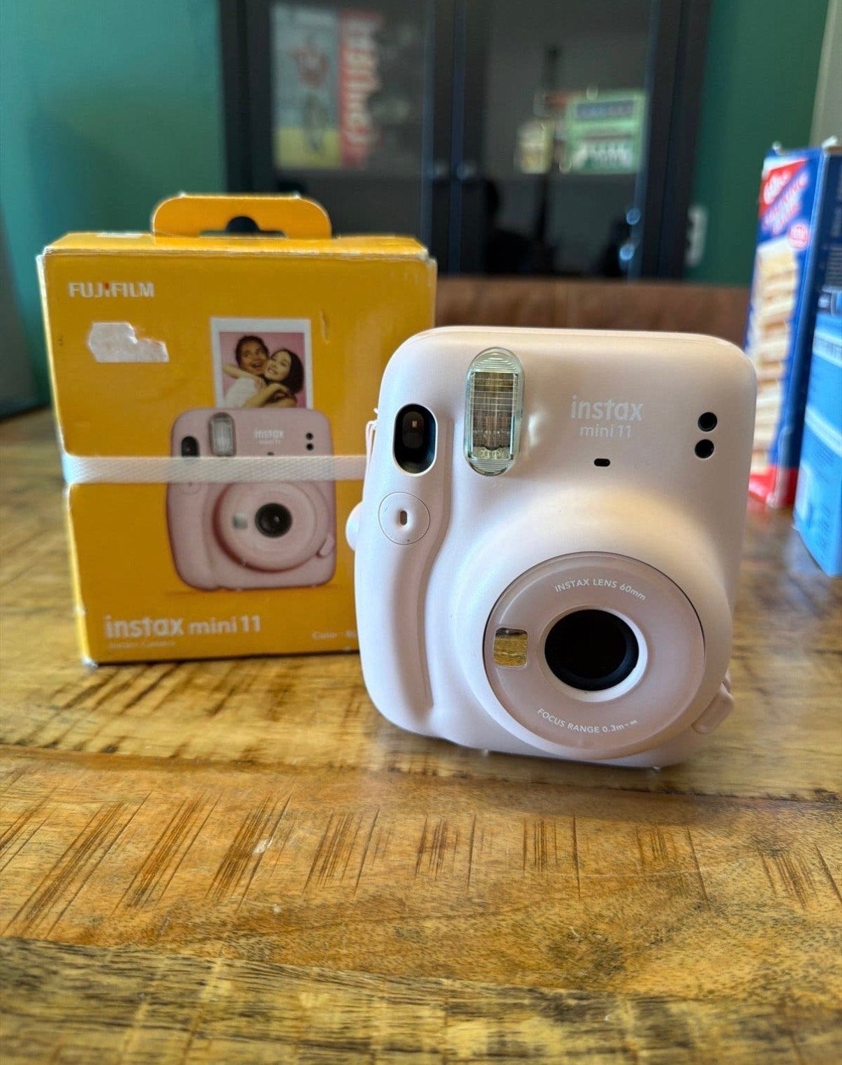 Fujifilm Instax Mini 11 - Roze Instant Camera, Ingebouwde flitser, Instant camera, Ophalen of Verzenden, Zo goed als nieuw