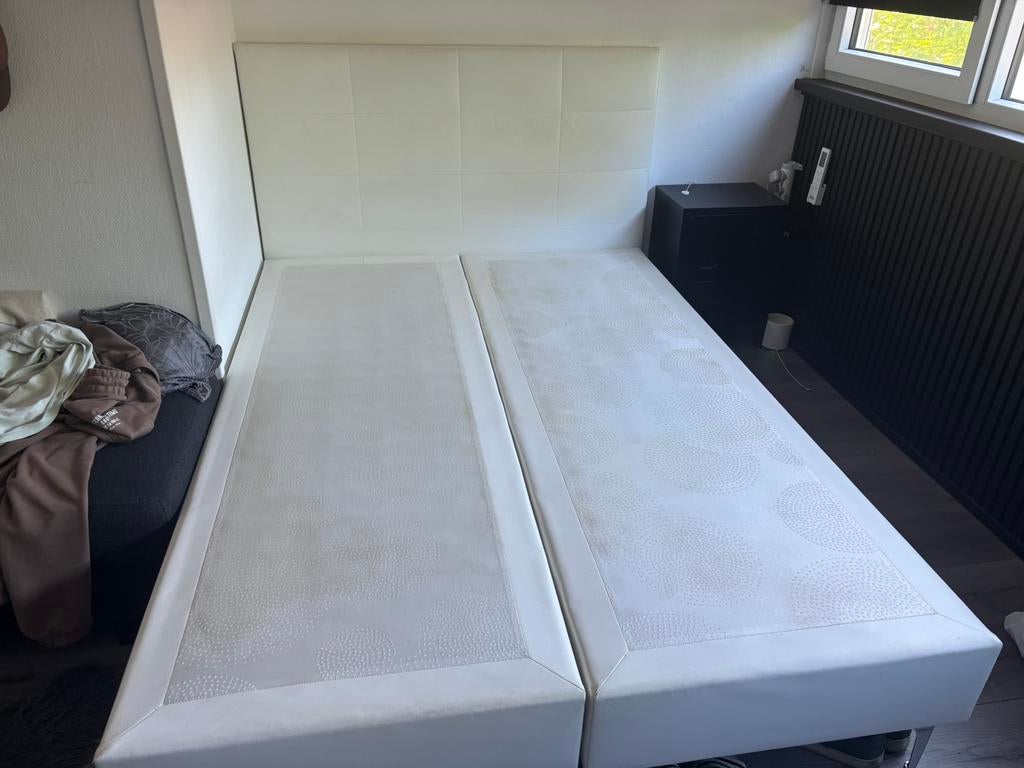 GRATIS boxspring 140x200 wit GRATIS, Huis en Inrichting, Slaapkamer | Boxsprings, Ophalen, Gebruikt, Wit, Tweepersoons