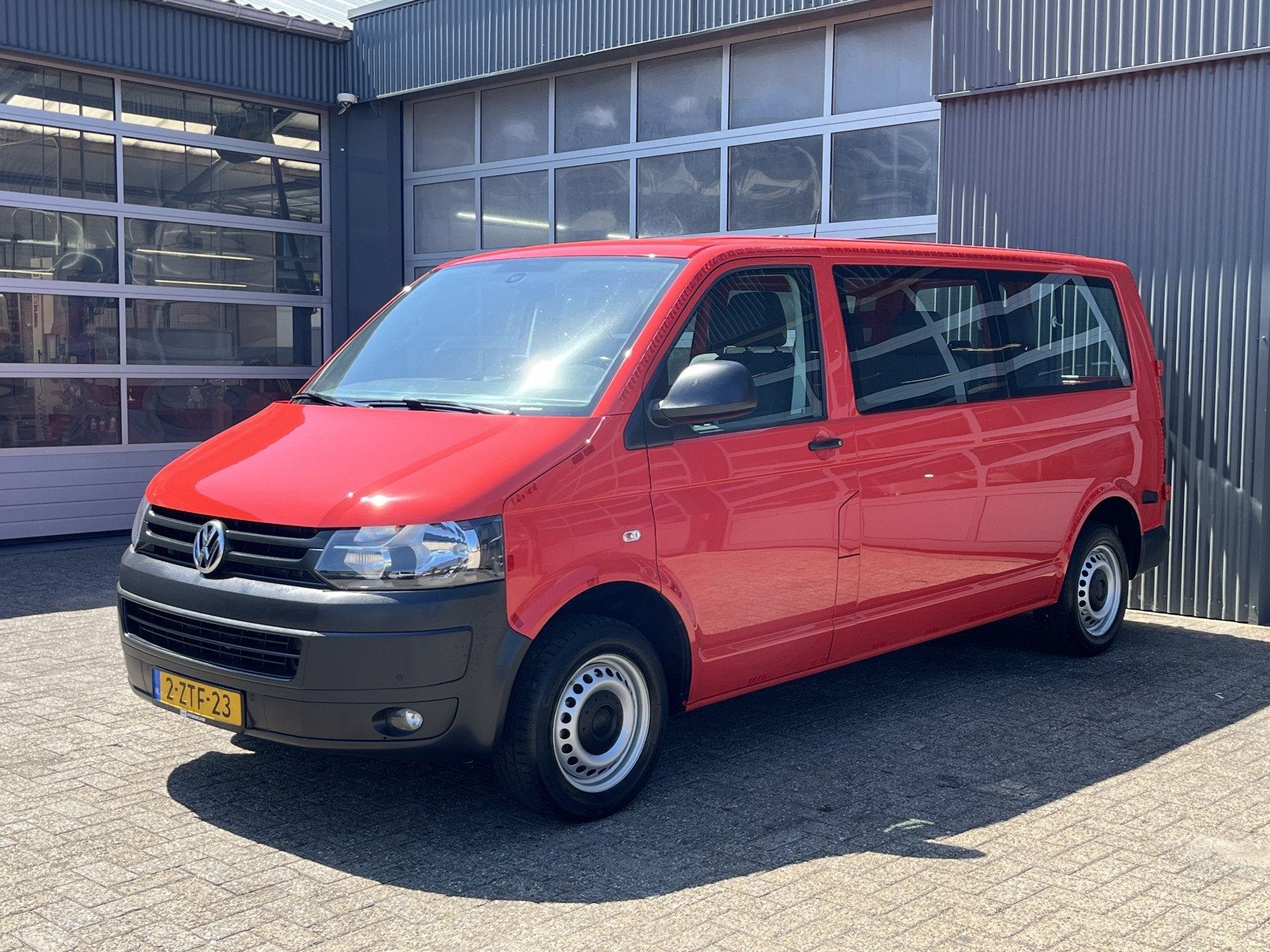 Volkswagen Transporter Kombi 2.0 TDI L2H1 Comfortline Airco, Euro 5, Stof, Gebruikt, 8 stoelen