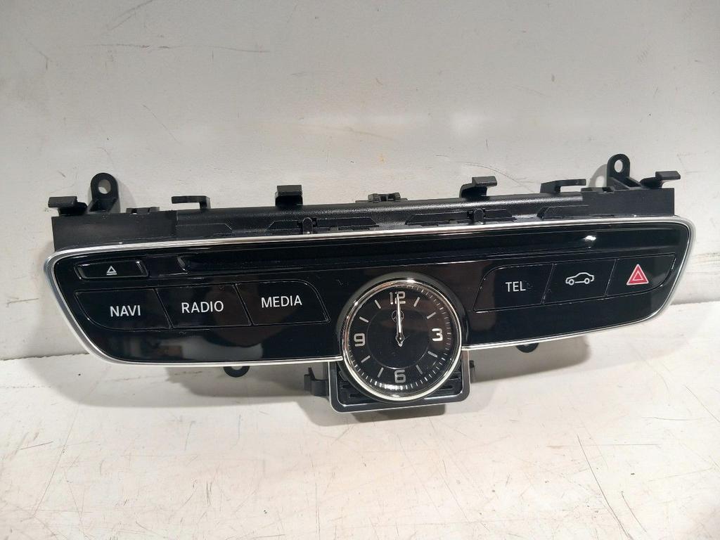 Radio bediening Mercedes-Benz C-Klasse, Ophalen of Verzenden, Van der Ven Autorecycling B.V., Onderdelen@venauto.nl, Ettenseweg 76, 4706 PB Roosendaal, The Netherlands