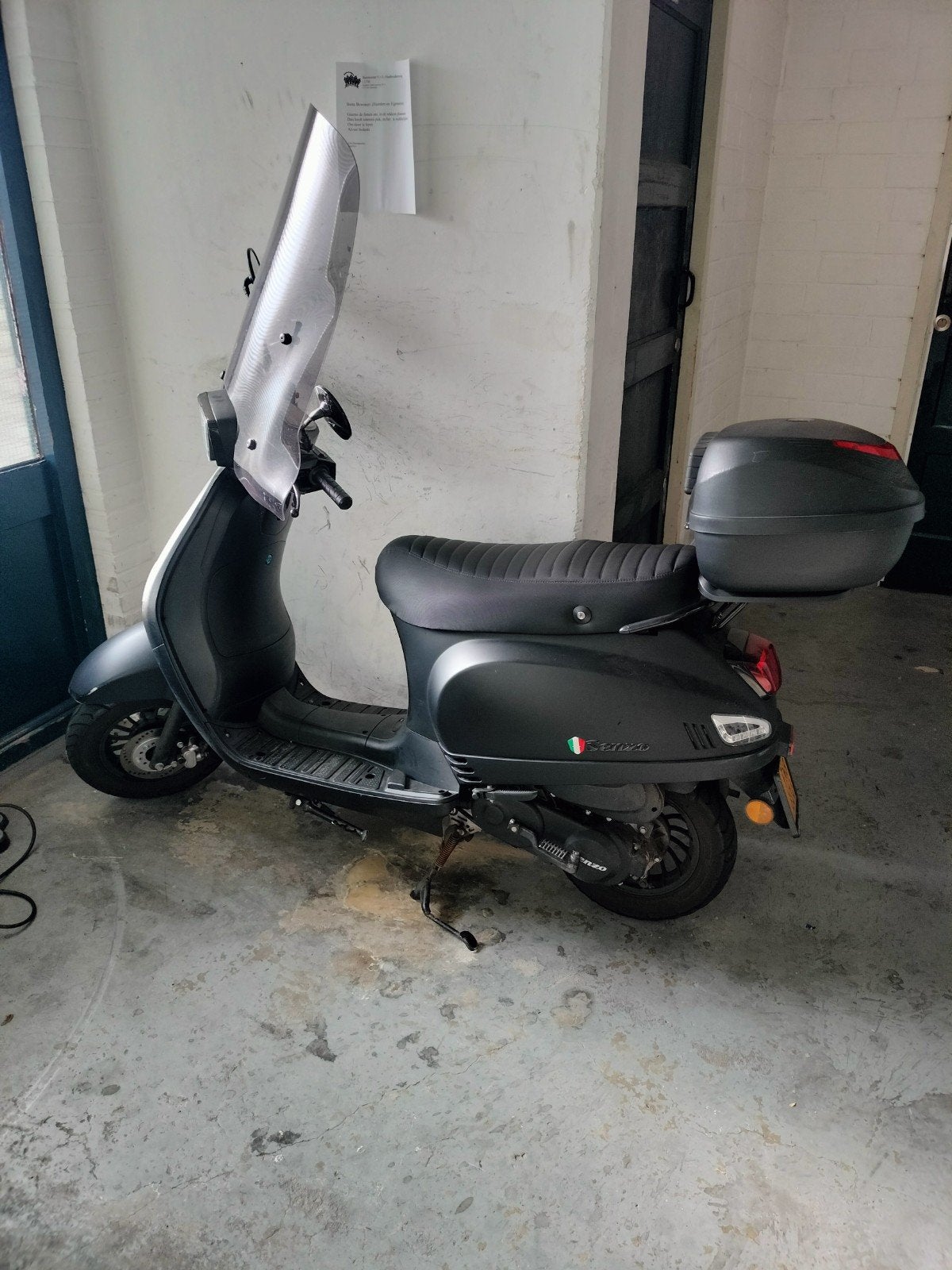 scooter te koop merk Senzo, Zo goed als nieuw, Benzine, Ophalen, Overige merken