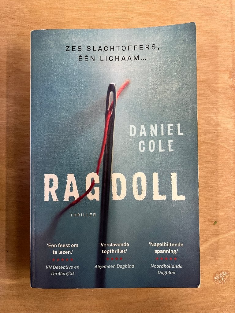 Ragdoll - Daniel Cole (Thriller), Boeken, Ophalen of Verzenden, Zo goed als nieuw, Daniel Cole