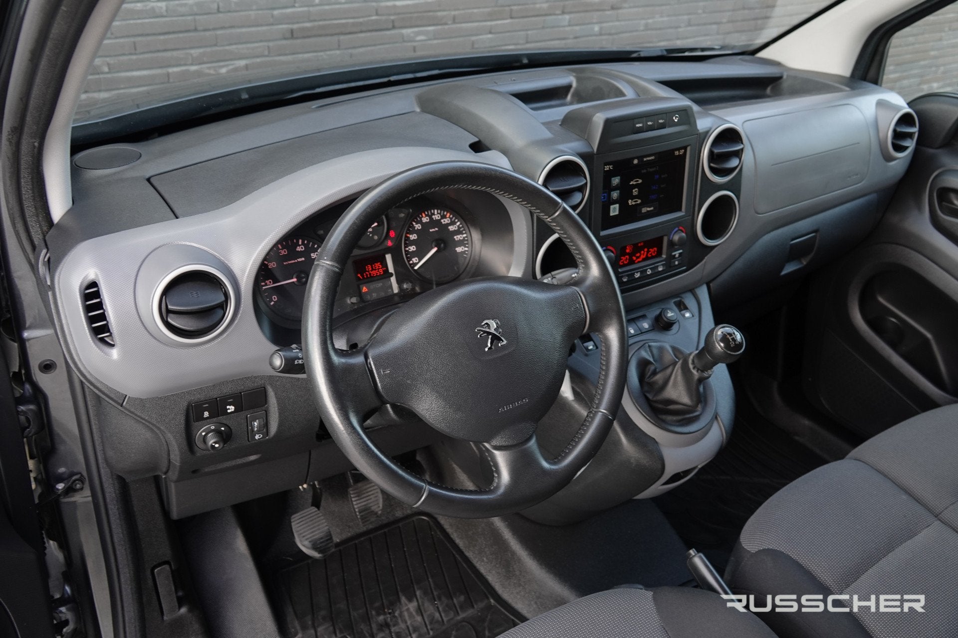 Peugeot Partner L1 | 1.6 BlueHDi 100Pk | Stoel-Bank | Premiu, Voorwielaandrijving, Gebruikt, 4 cilinders, Origineel Nederlands