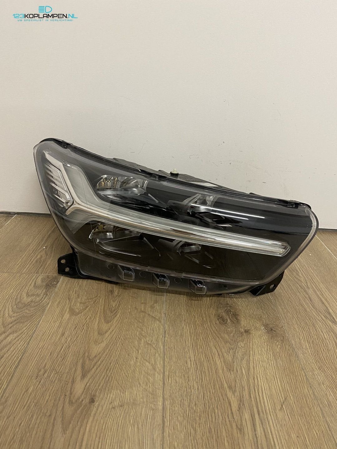 Volvo XC40 Full Led koplamp rechts, Gebruikt, -, -, Ophalen of Verzenden