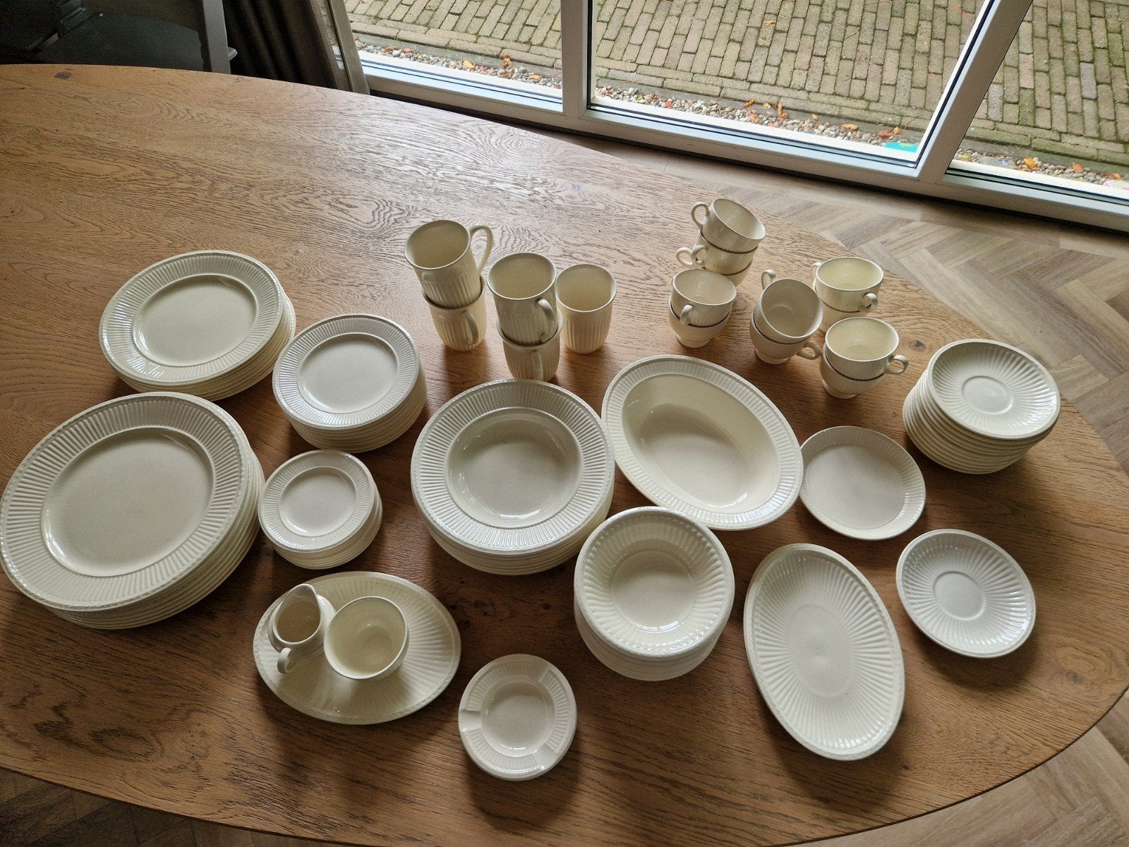 Uitgebreid 8-delig Wedgwood Edme servies - Crèmekleurig, Ophalen