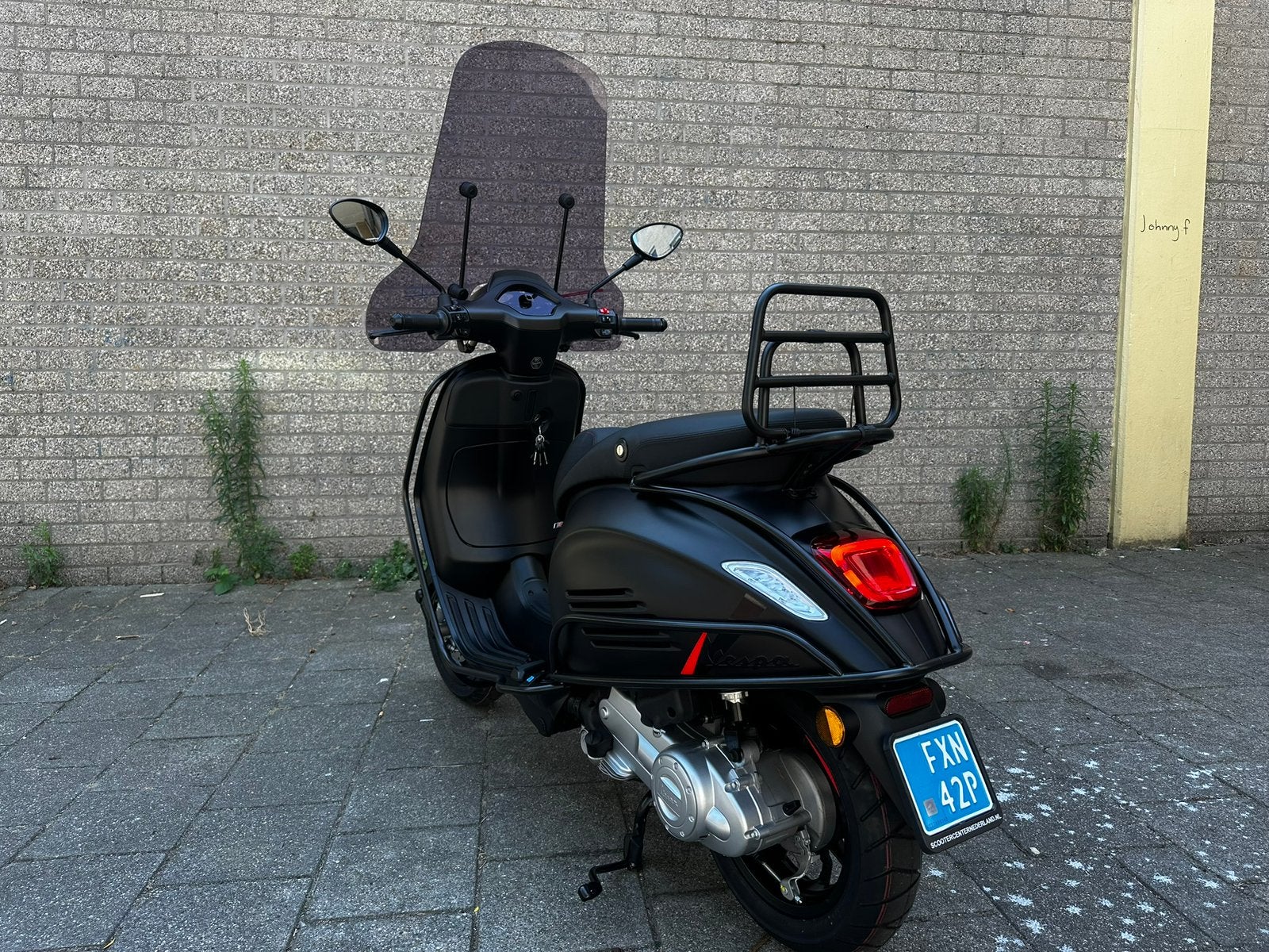 Vespa Sprint RST 2026 Mat Zwart 25KM/45KM Bundelpakket, Fietsen en Brommers, Ophalen of Verzenden, Zo goed als nieuw, Benzine