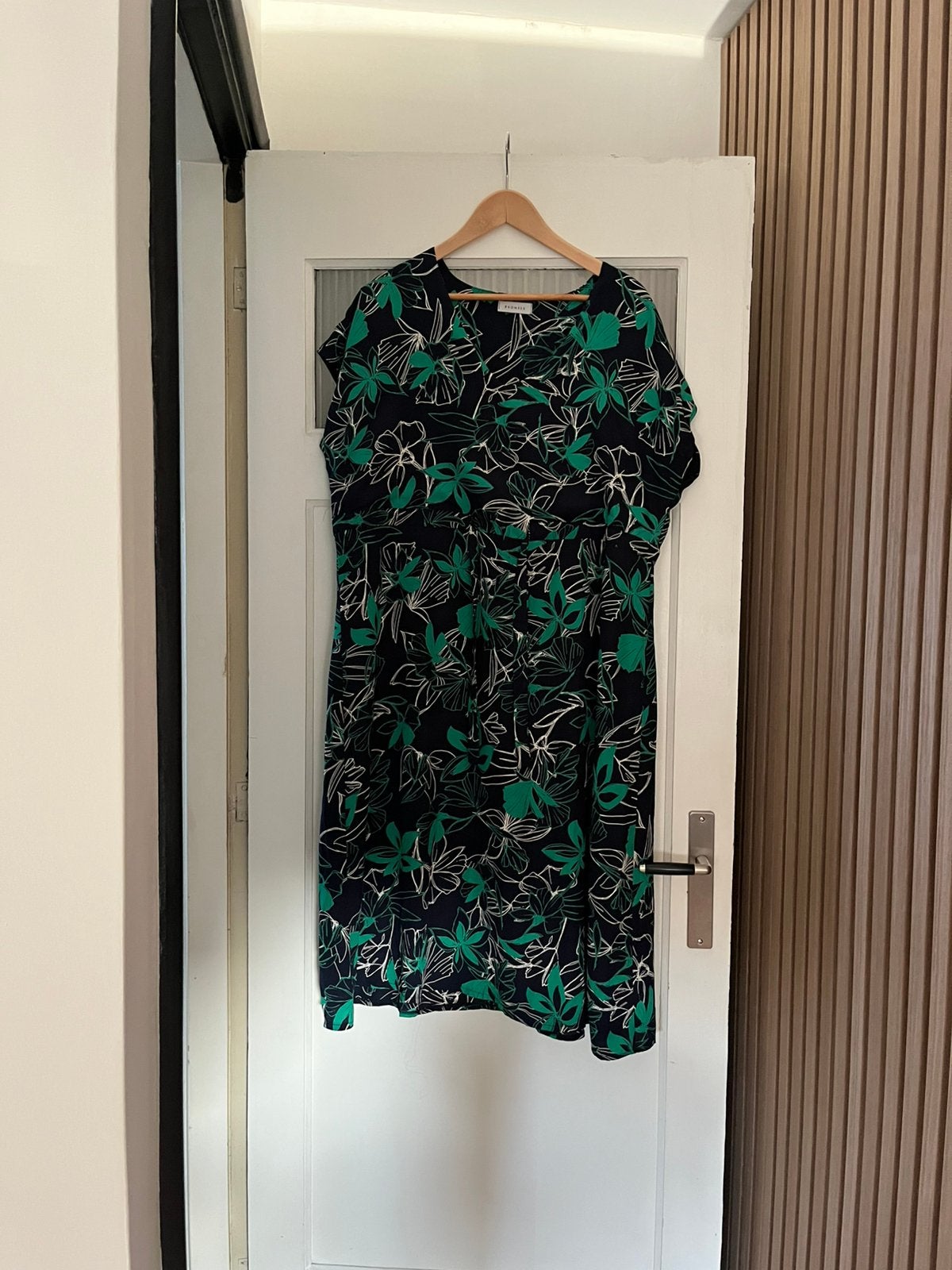 Promiss nieuwe jurk 46, Kleding | Dames, Jurken, Blauw, Maat 46/48 (XL) of groter, Ophalen of Verzenden, Zo goed als nieuw