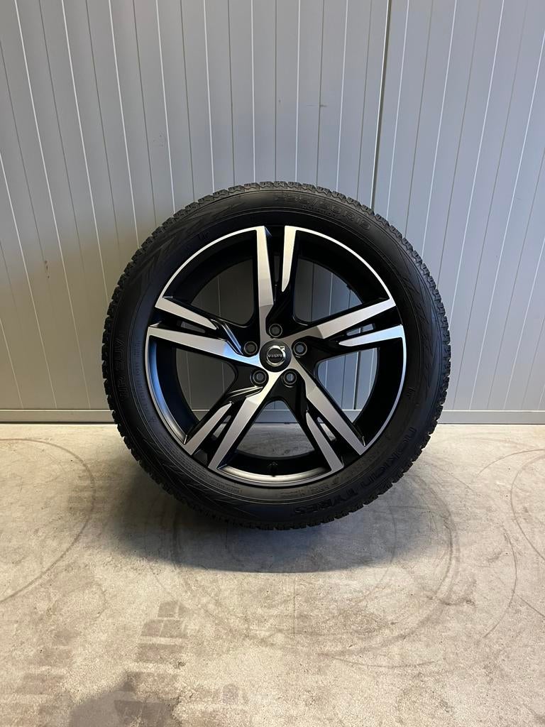 🚗 VOLVO XC40 - Lynk&Co 01 - R-design - 19 inch DEMO Winter, 19 inch, Gebruikt, Banden en Velgen, 235 mm