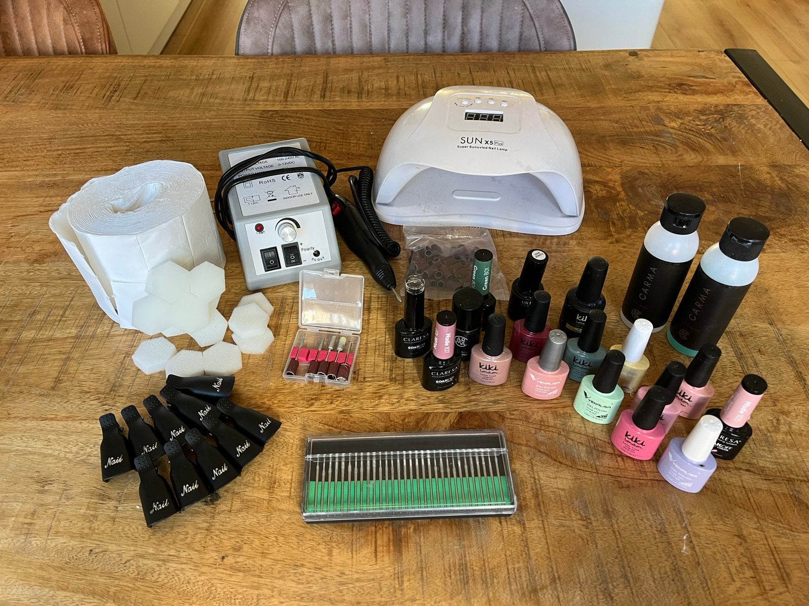 Complete nagelset: UV-lamp, frees, gellak en accessoires, Ophalen of Verzenden, Zo goed als nieuw, Overige typen