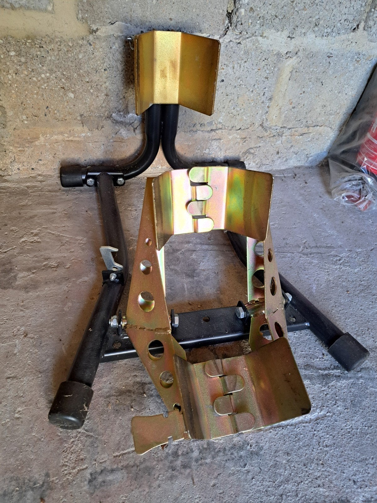 Motorfiets voorwielklem / paddockstand merk Datona, Ophalen, Gebruikt