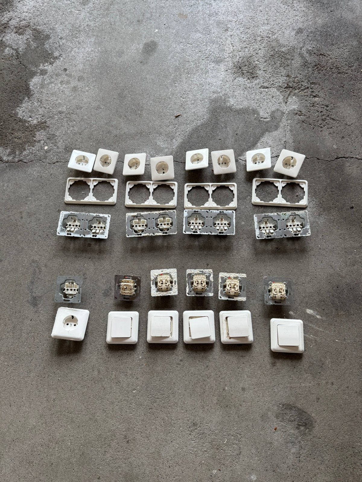 Stopcontacten en schakelmateriaal, Ophalen, Gebruikt, Stopcontact