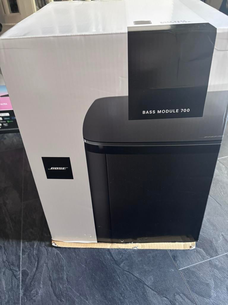 Bose subwoofer en soundbar, Ophalen, Kunststof, 40 liter of meer, Zo goed als nieuw