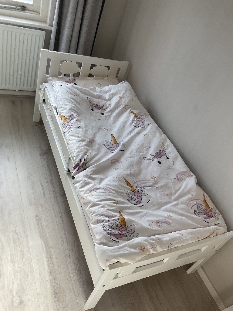 IKEA kinderbed en commode, Ophalen, 50 tot 70 cm, 105 cm of meer, Opstaande rand