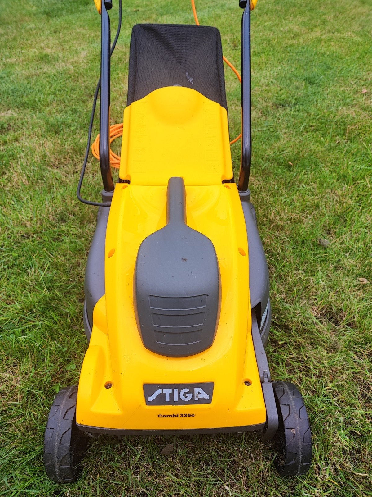 Stiga Combi 336c Elektrische Grasmaaier, Tuin en Terras, Grasmaaiers, Ophalen, Cirkelmaaier, Gebruikt, Elektrische grasmaaier