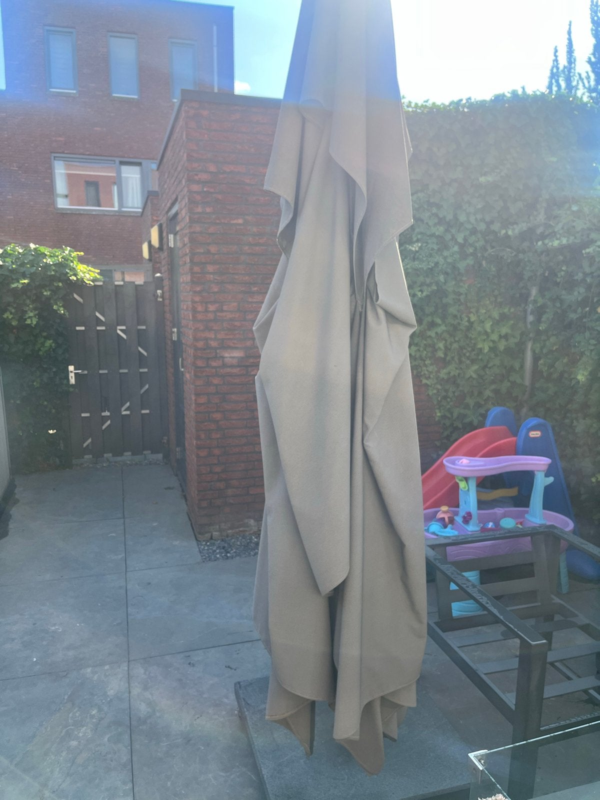 Grote zweefparasol met voet - Ideaal voor terras, Ophalen, Gebruikt, Kantelbaar, Zweefparasol