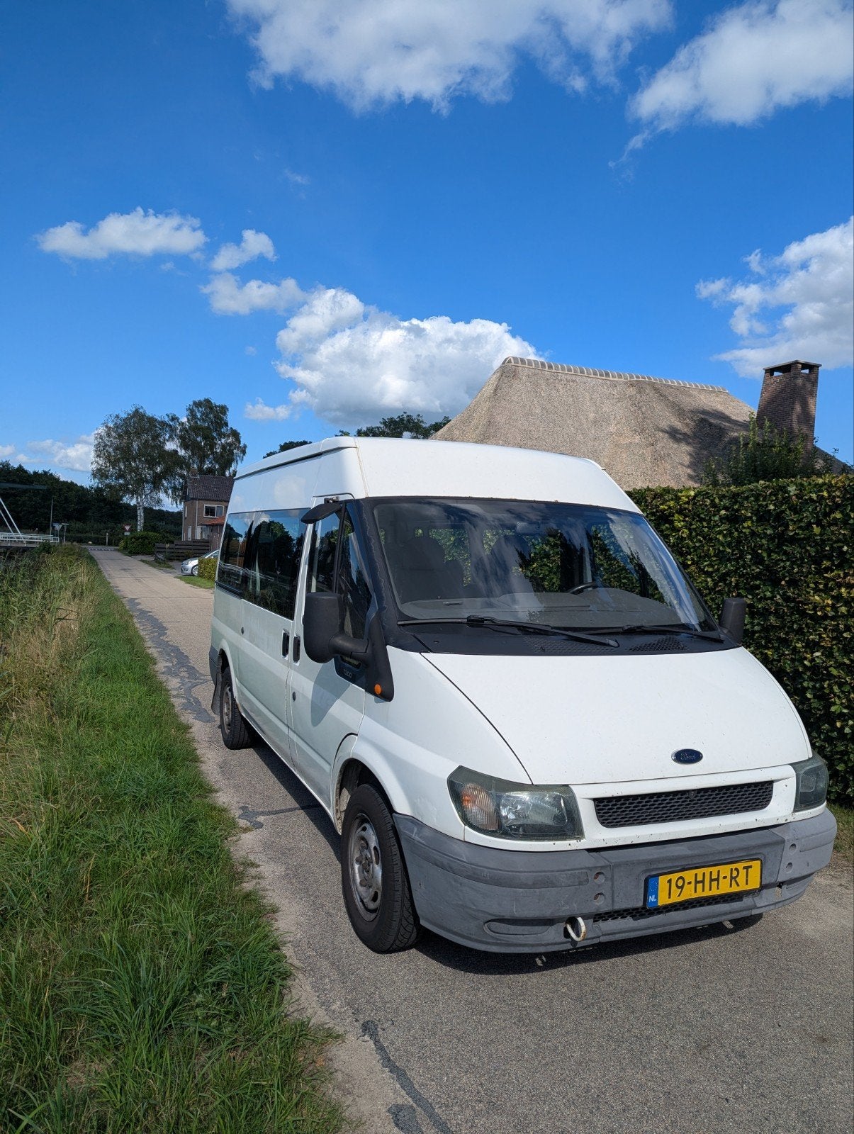Ford Transit Camper, ook als 9 persoons bus. APK 29-07-2027, Auto's, Voorwielaandrijving, 1998 cc, 74 pk, Wit