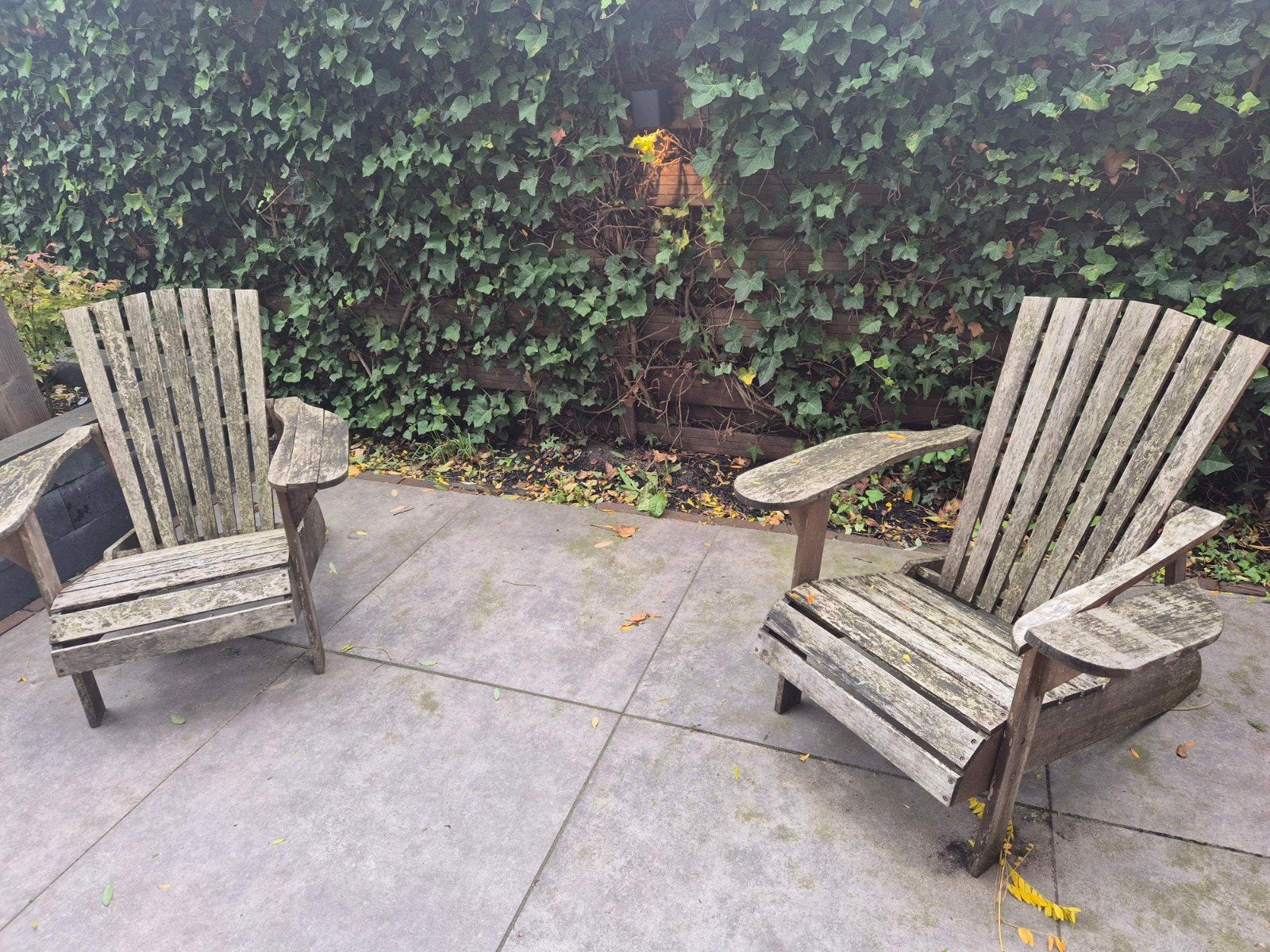 Twee houten Adirondack stoelen, Ophalen, Gebruikt, Hout