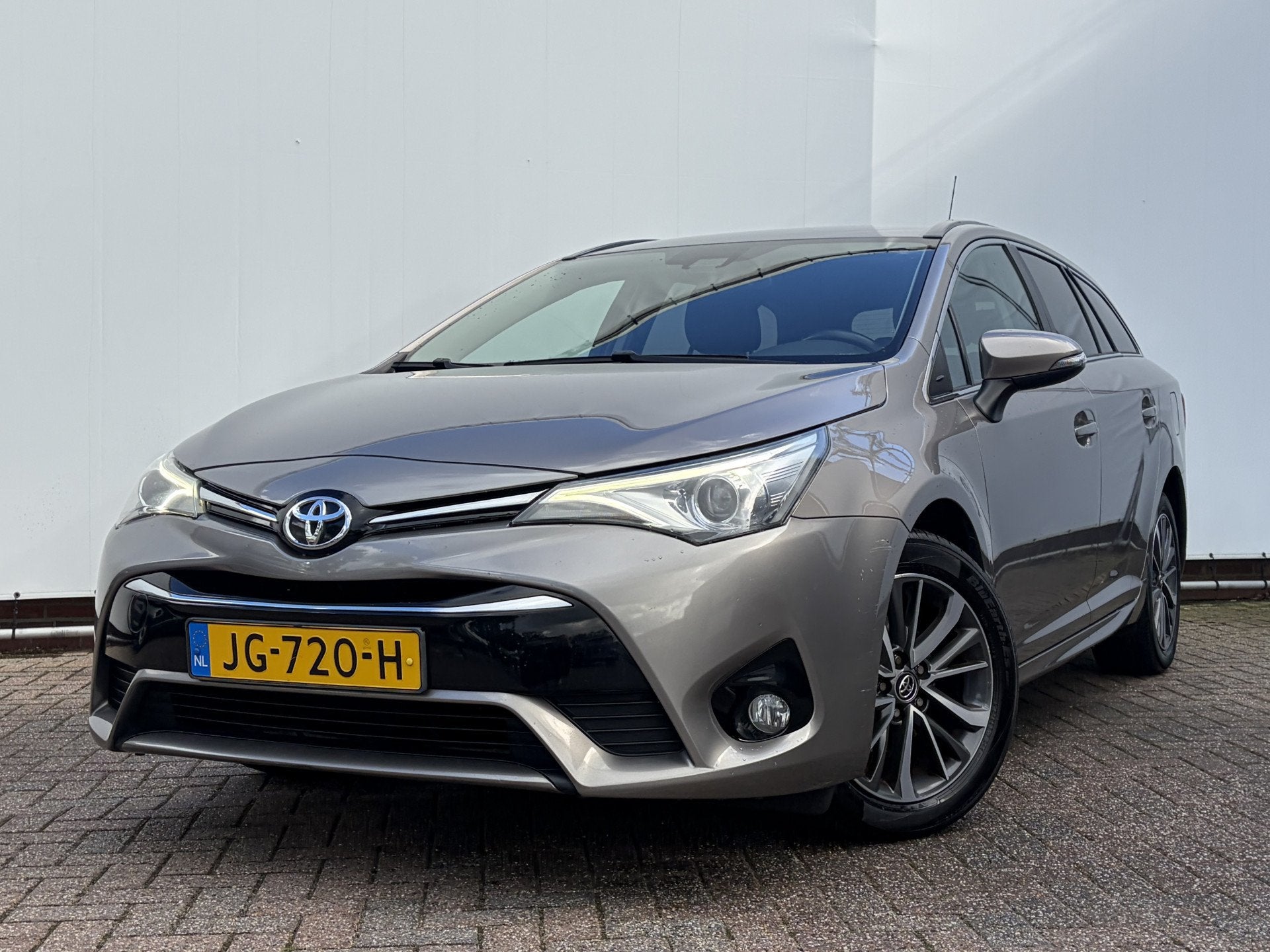 Foto 32 van Toyota Avensis Touring Sports 1.8 VVT-i Lease Pro Automaat T
