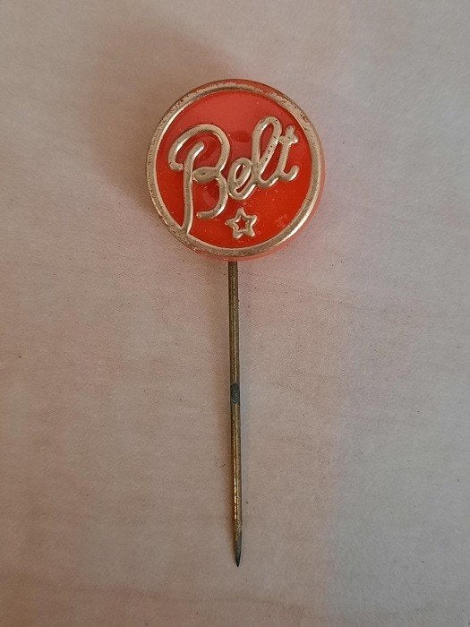 Speldjes Meubels en meubelverzorging, Ophalen of Verzenden, Gebruikt, Overige onderwerpen, Speldje of Pin