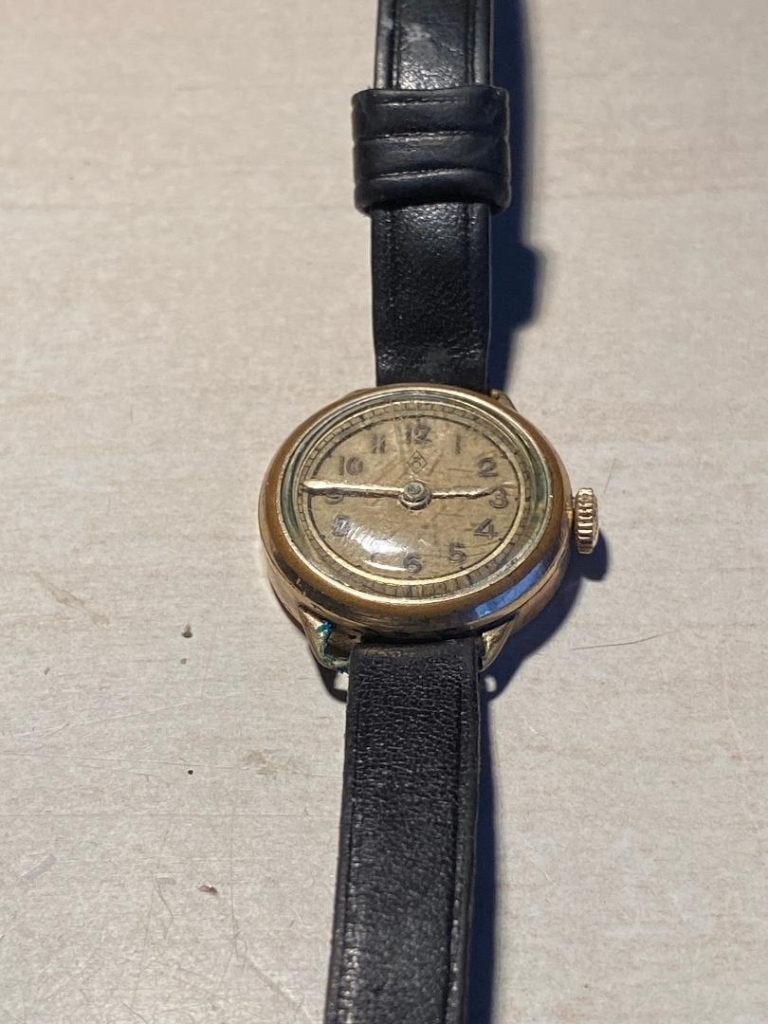 Verguld vintage Dames polshorloge, Overige merken, 1900 tot 1930, Ophalen of Verzenden, Goud