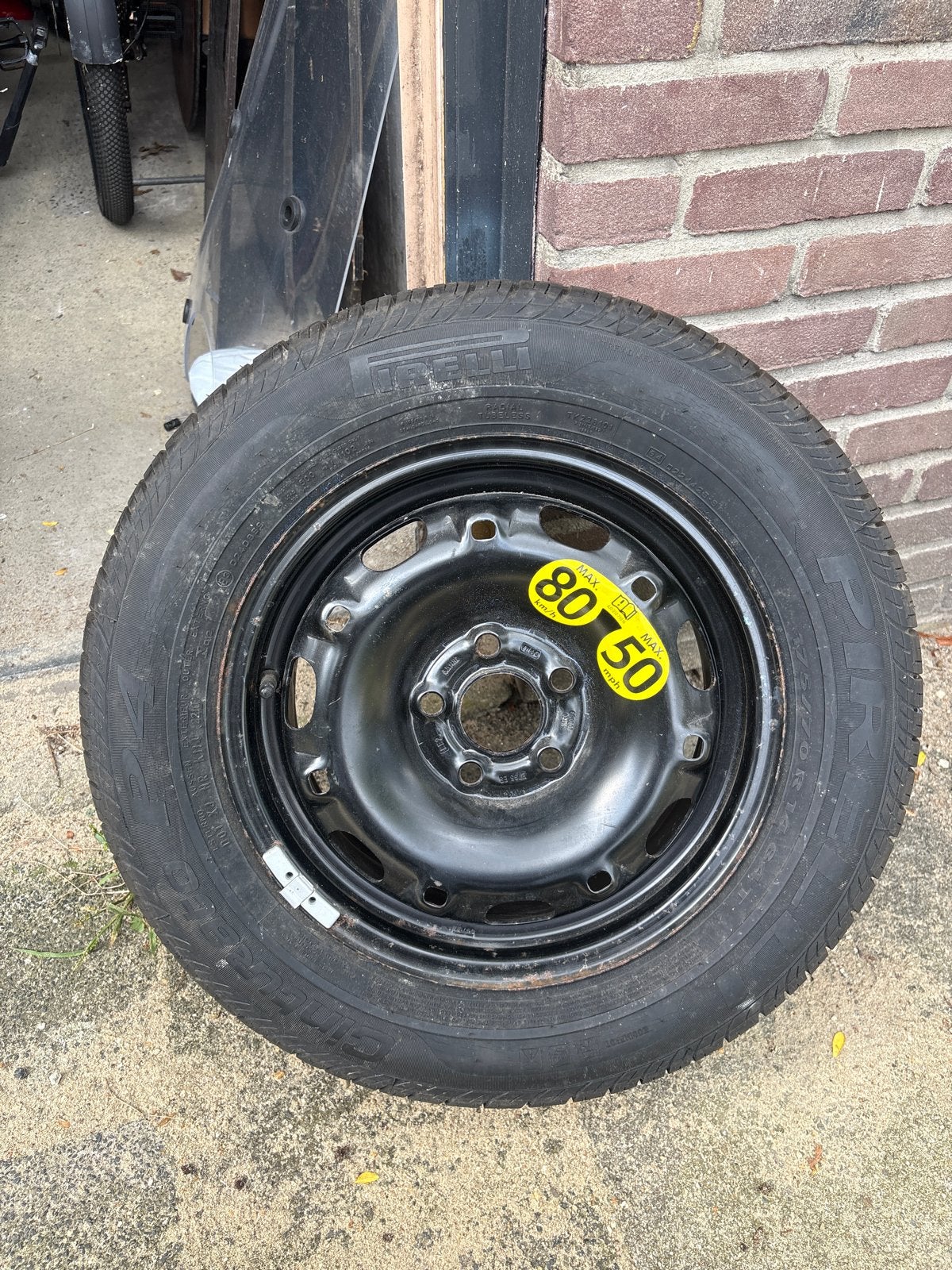 Pirelli reservewiel 175/70R14 thuiskomer nieuw met velg, Ophalen of Verzenden, Gebruikt