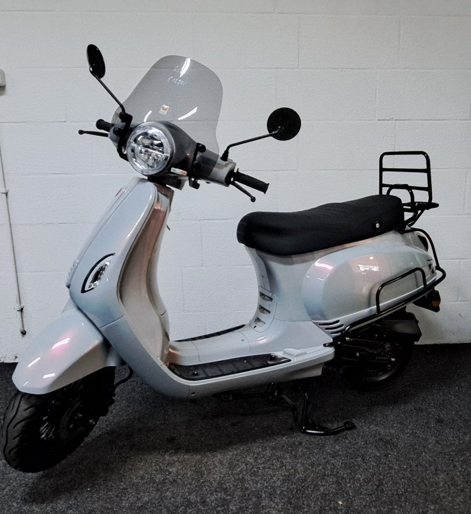 Senzo Rivalux bromscooter "Amethist Purple", Fietsen en Brommers, Ophalen, Zo goed als nieuw, Senzo, Benzine